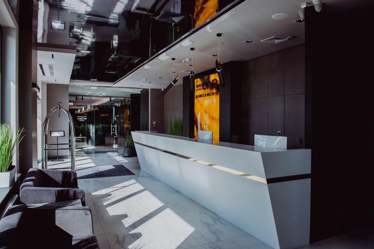 Hotel Evva Тарнобжег Екстериор снимка