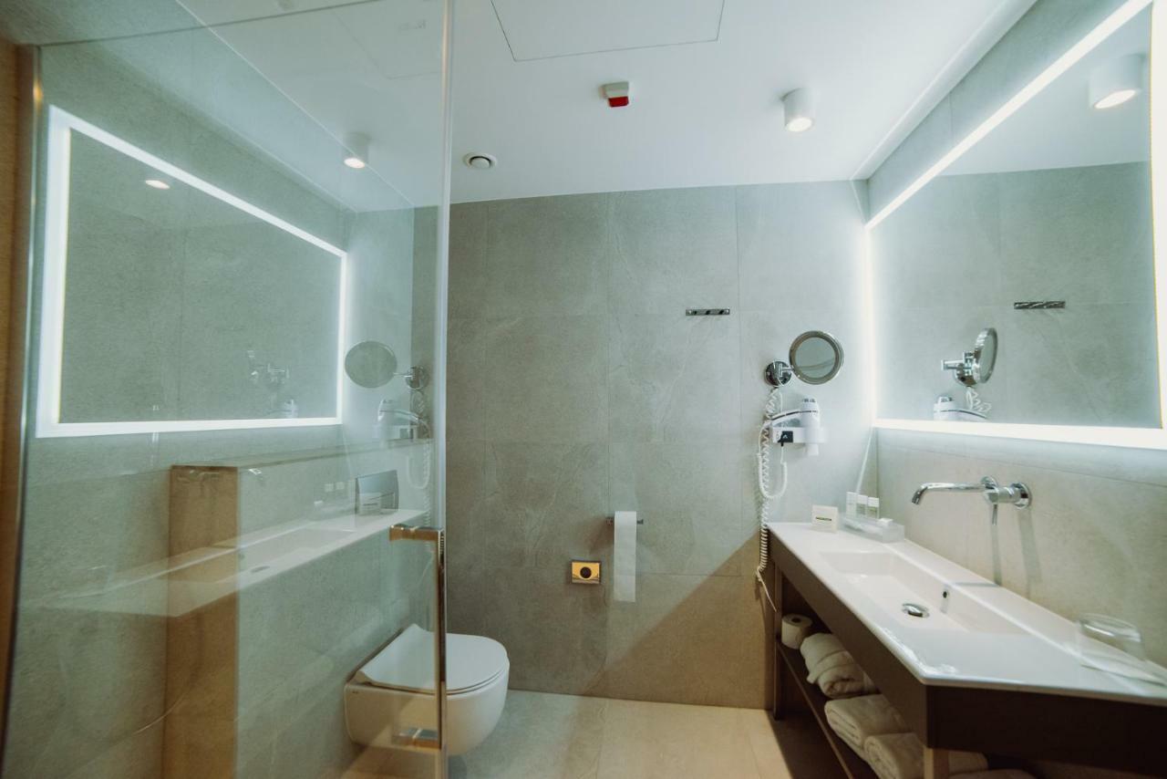 Hotel Evva Тарнобжег Екстериор снимка