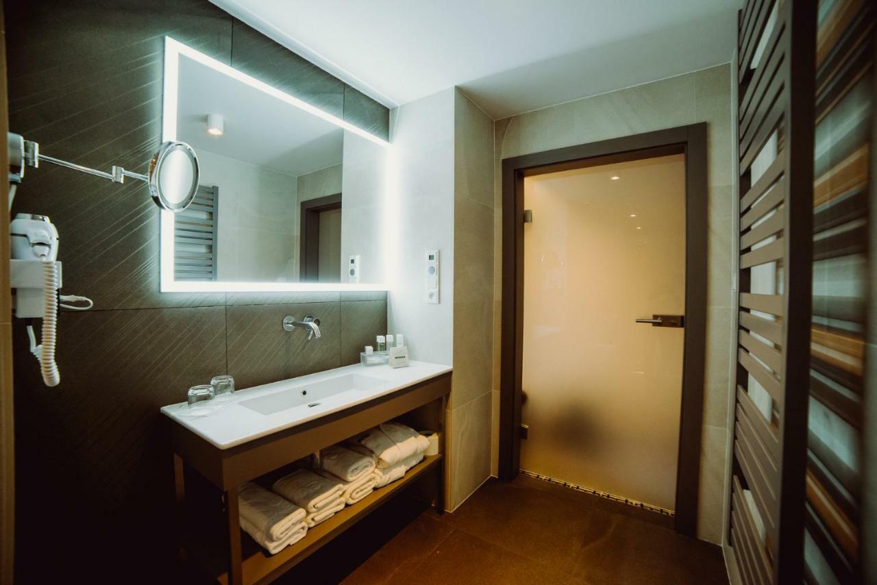 Hotel Evva Тарнобжег Екстериор снимка