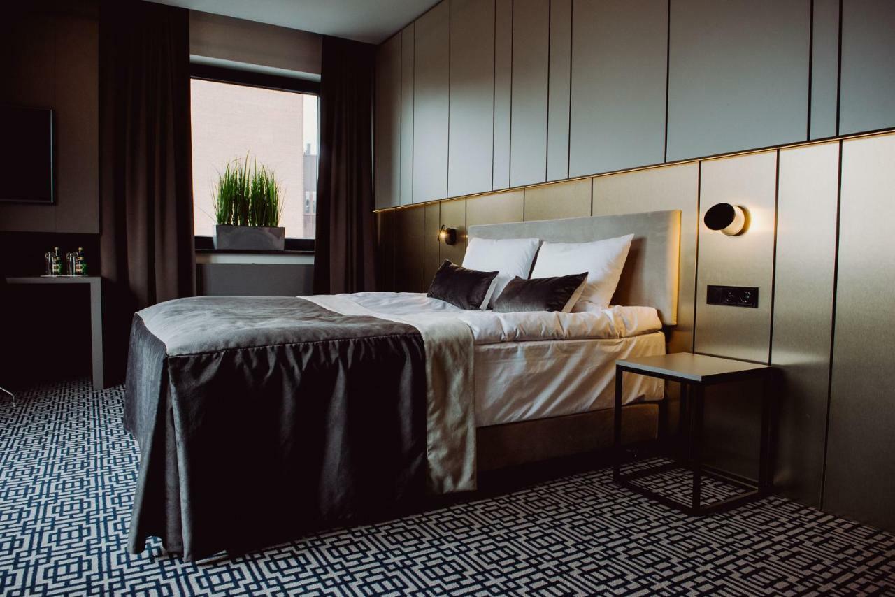 Hotel Evva Тарнобжег Екстериор снимка