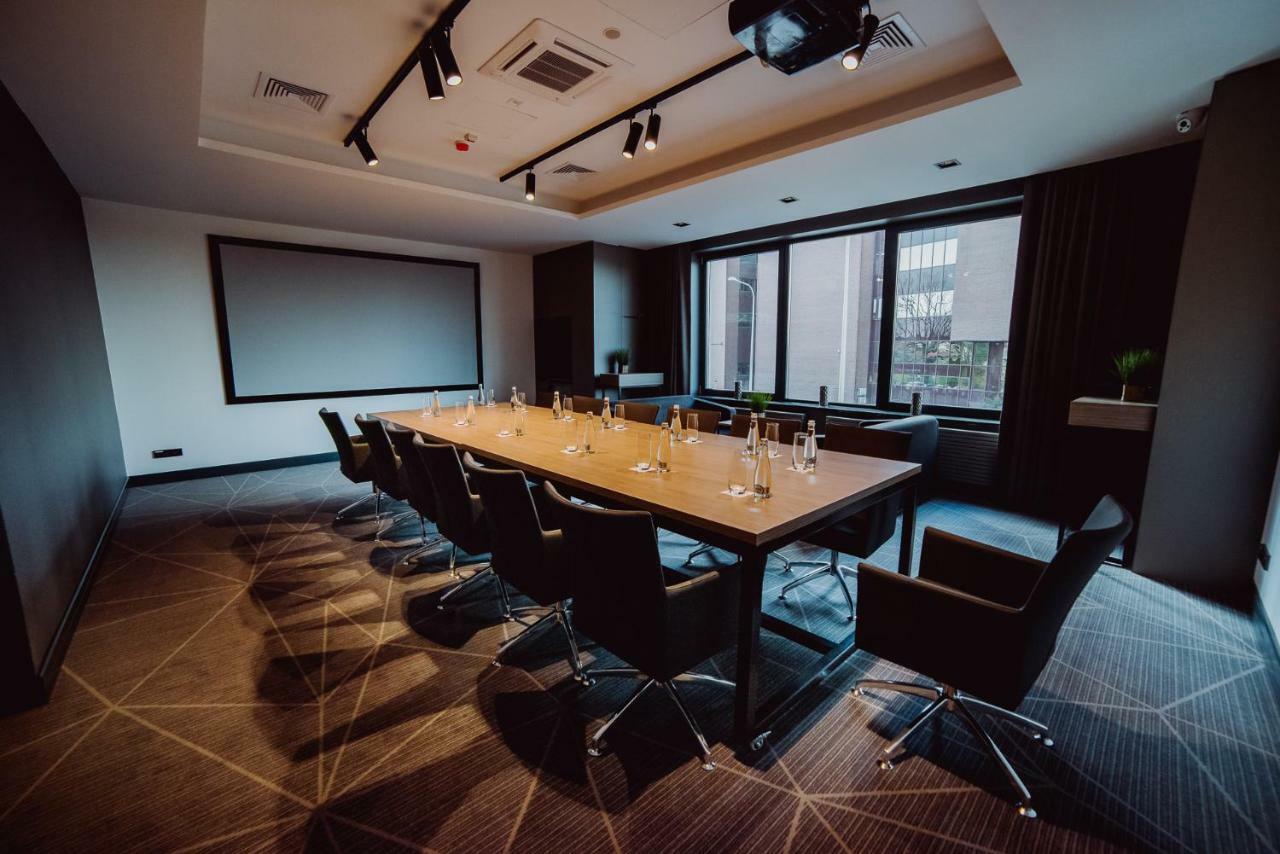 Hotel Evva Тарнобжег Екстериор снимка