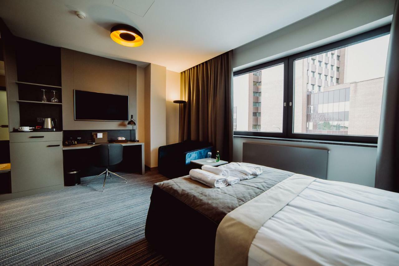 Hotel Evva Тарнобжег Екстериор снимка