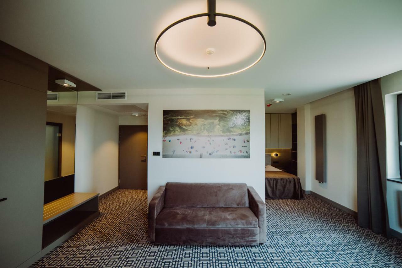 Hotel Evva Тарнобжег Екстериор снимка