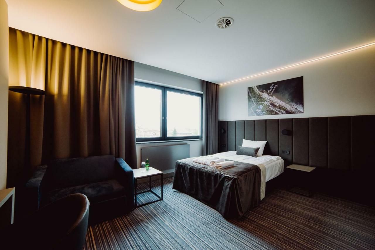 Hotel Evva Тарнобжег Екстериор снимка